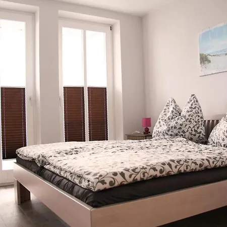 Poststrasse 2 - 30-09 * Kühlungsborn